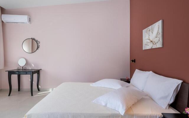 M City Apartments 100m from the beach