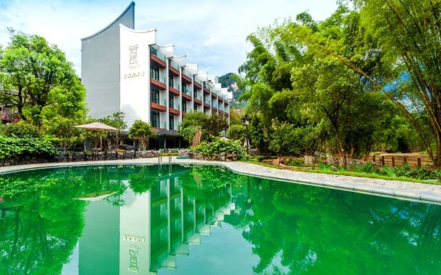 Courtyard Hotel - Yulong River Branch