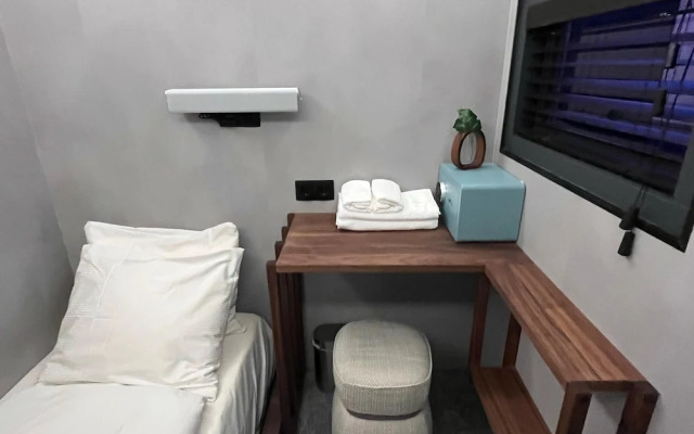 The Hyve Capsule hostel Amsterdam