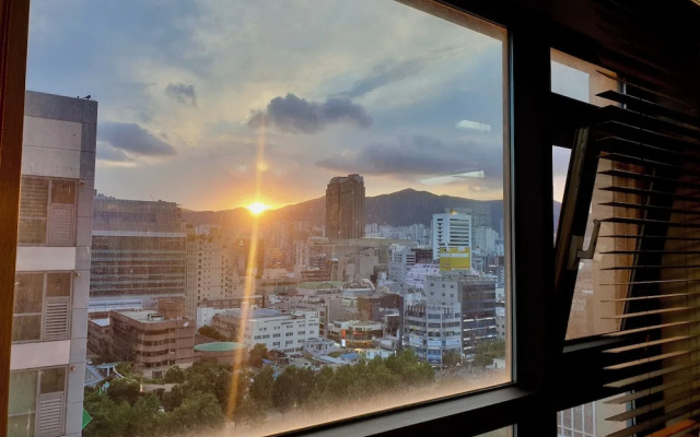 Sejong Party House