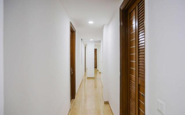 OYO 79600 The Premium Villa