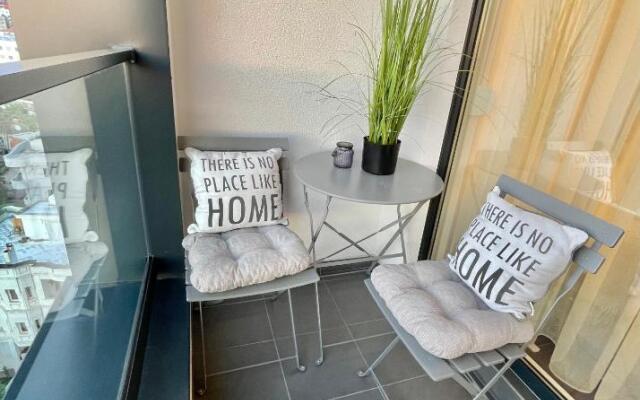 Fancy Apartment 21