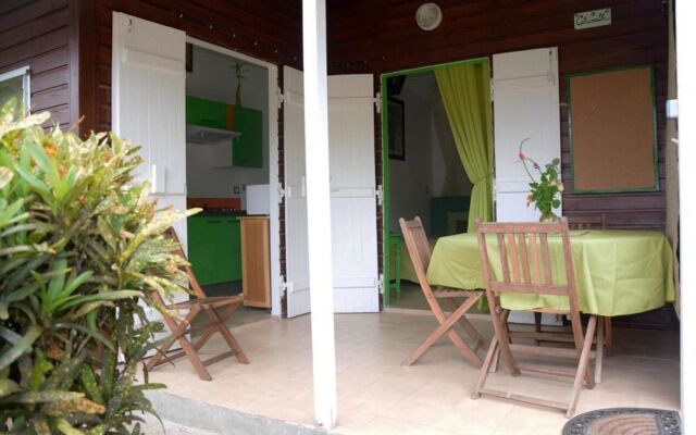 Bungalow With one Bedroom in Pointe-noire, With Furnished Garden and W