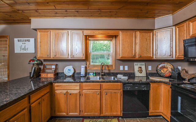 Happy Landing 3 Bedroom House