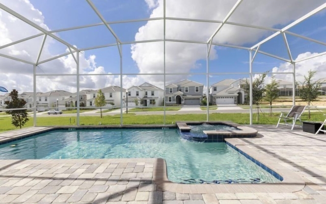 8BR Pool Home with Movie Theater