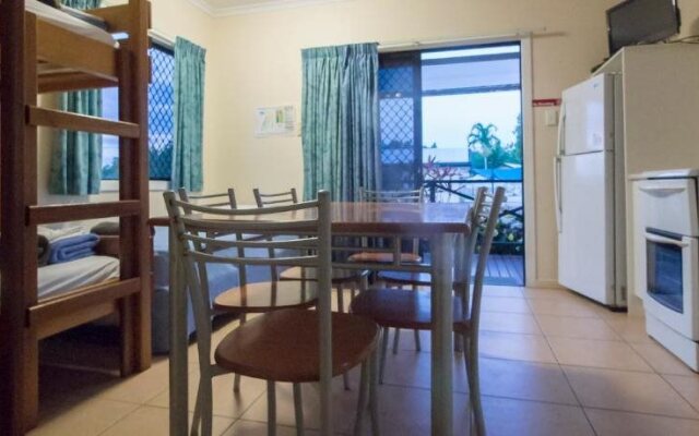 Hinchinbrook Marine Cove Resort
