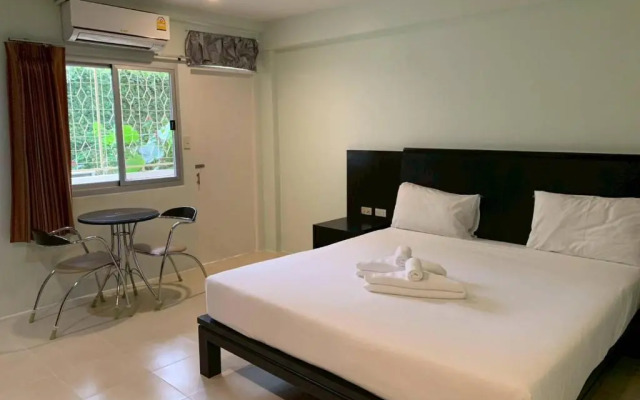 Orm Thong Apartments