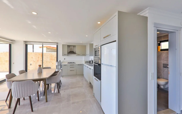 Villa Kajaim Sleeps 8 With Pool