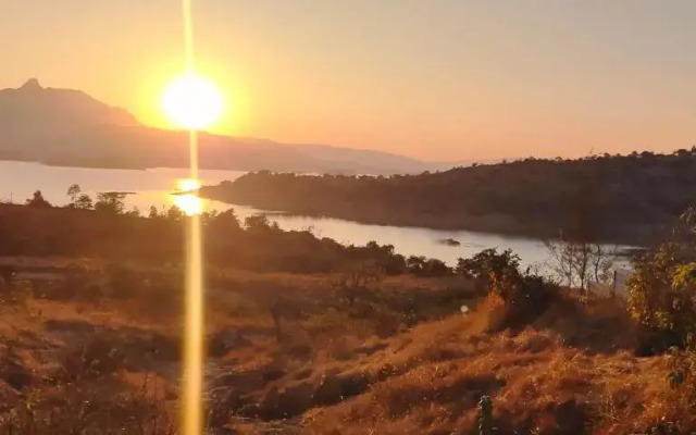 Green Velvet Resort-Near Pawna Lake