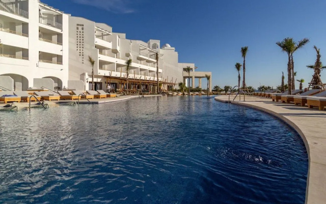 Hotel Zahara Beach by Q Hotels