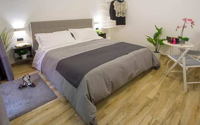 ETNEA 208 LUXURY JACUZZI SUITE Catania