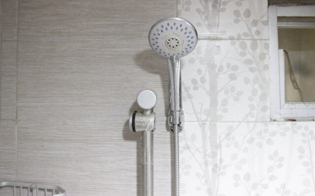 Chic 2BR The Suites @ Metro Apartment