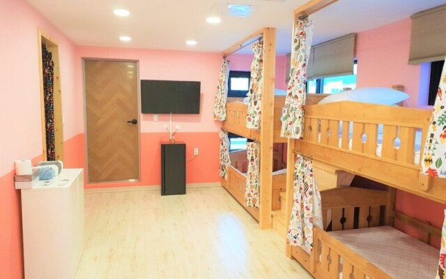 Sokcho White Station Guesthouse