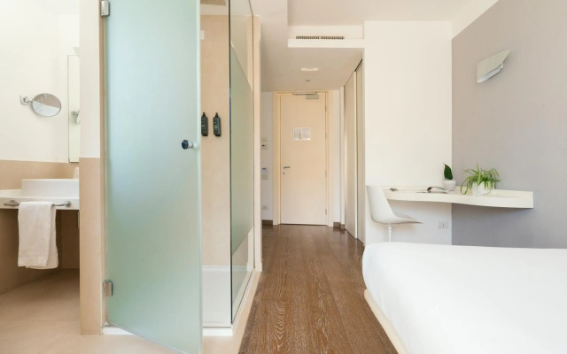 Life Hotel