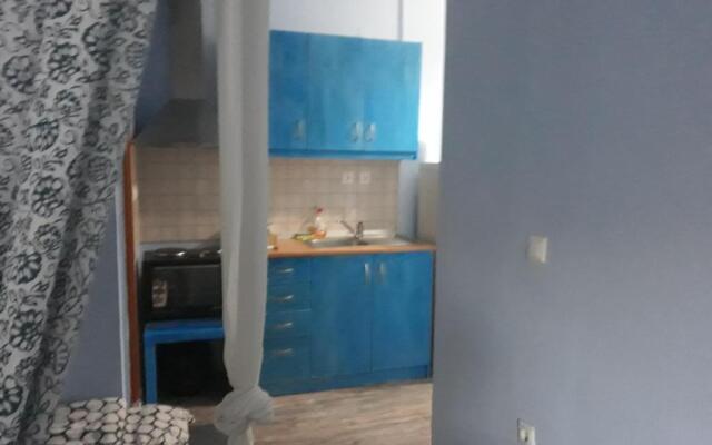 Romantically allured studio next to the center