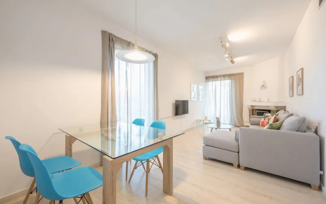 Adelos Maisonette Near Vouliagmeni Beach