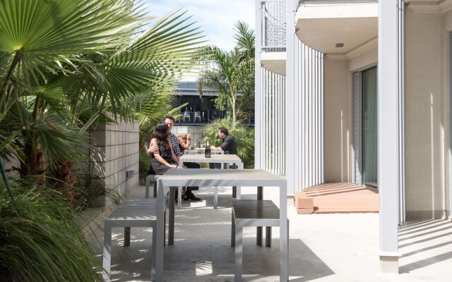 Navigate Seaside Hotel
