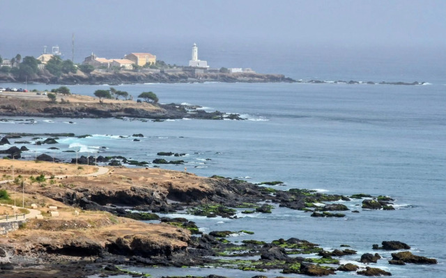 Apartamento encantador com piscina e vista mar