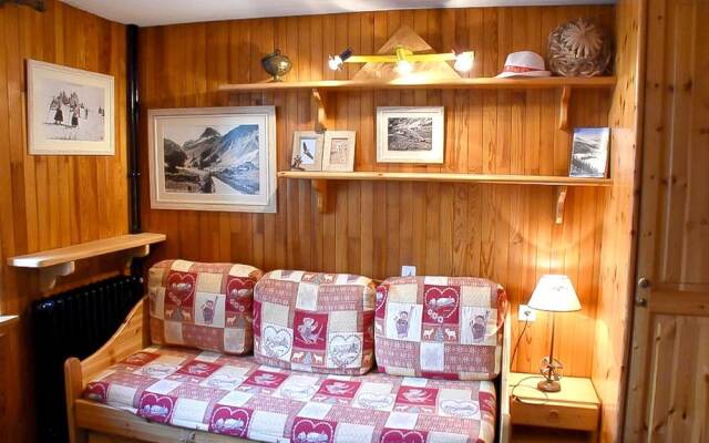 Apartment With one Bedroom in Val-d'isère, With Wonderful Mountain Vie