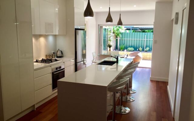 Luxury Townhouse in chic North Adelaide
