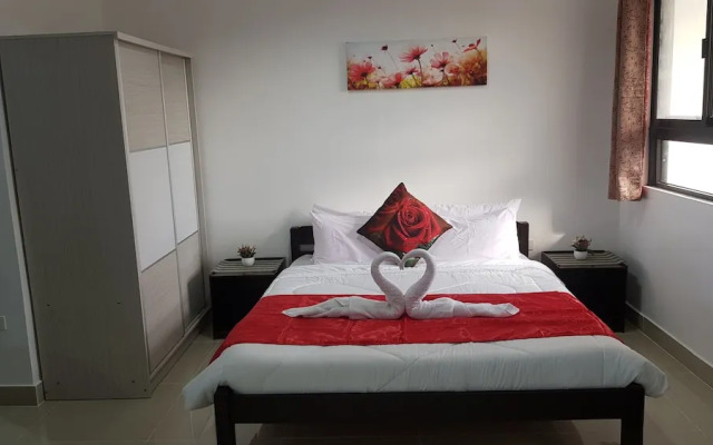 Spacious Private apartment at Laorenza Residences