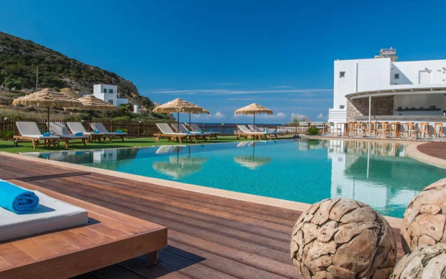 Golden Milos Beach House by Domotel