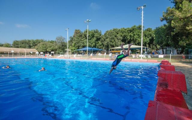Eilon TravelHotel
