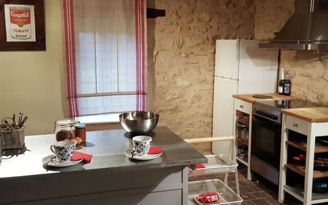 Cosy Castle in Onlay with Swimming Pool