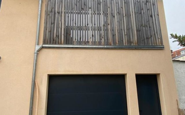 Loft avec terrasse sans vis a vis à 3km du circuit avec garage au calme