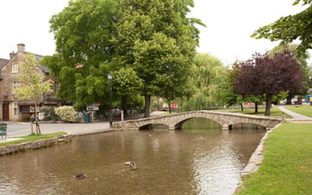 Old Manse Hotel Bourton by Greene King Inns