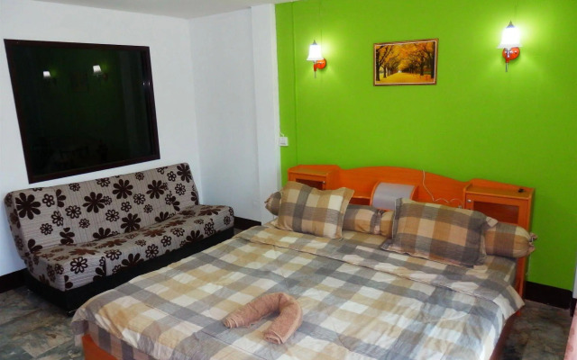 Evelyn Residence