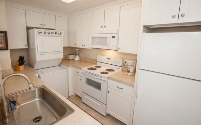 81st Summer A 2 Bedroom Duplex