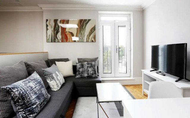 Find Your Freedom, Without Leaving Home. 10D