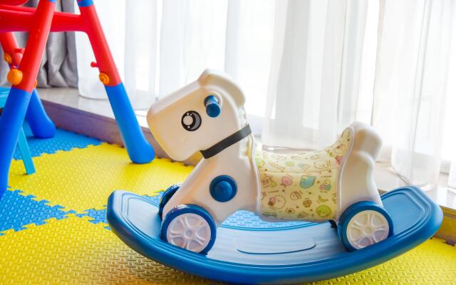 HUALUXE Xiamen Haicang Harbour View by IHG