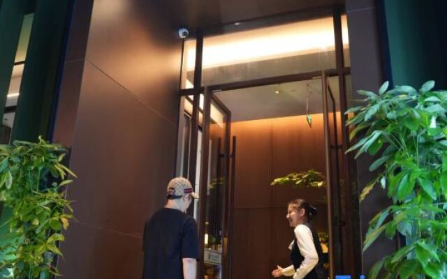 Three Hotel