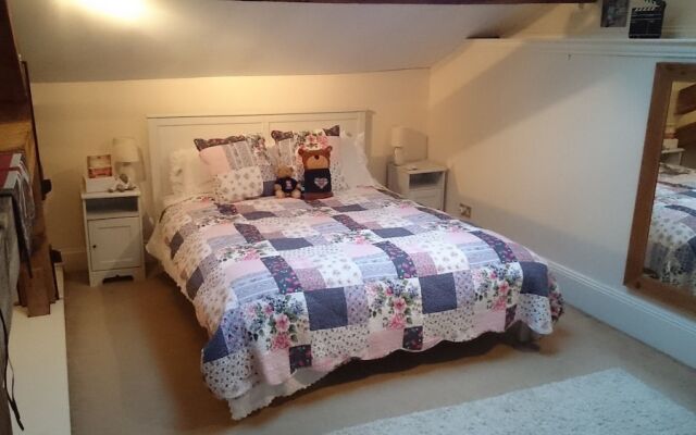 Princess Park Manor Shared Luxury Apartment