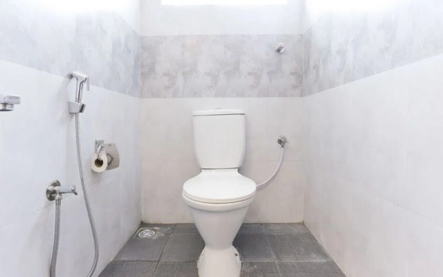 Vaccinated Staff- Collection O 41930 Citrine Cheran Nagar