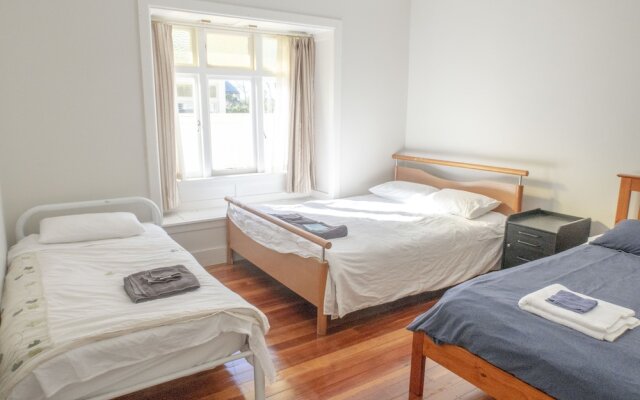 ARent - Serviced House - 14 Dignan St