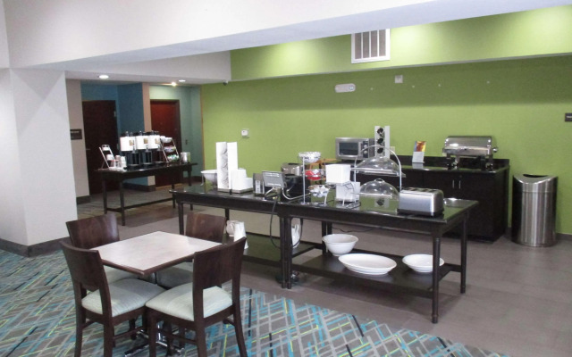 Best Western Golden Prairie Inn & Suites