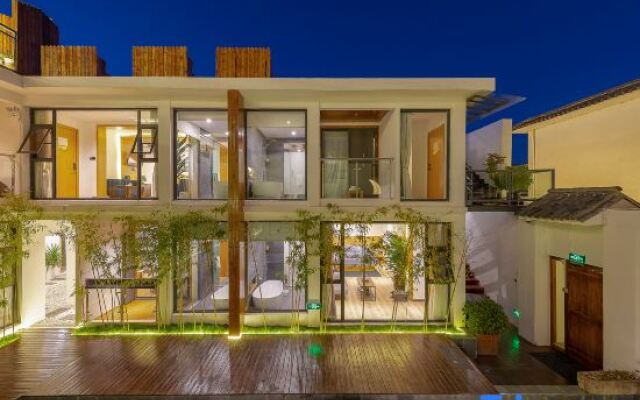 Travel Set Light luxury Hotel