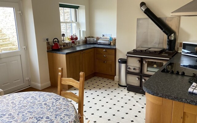 Ty Fynnon Holiday Cottage