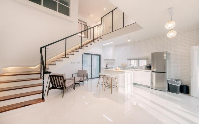 Gapyeong Saint21 Pool Villa
