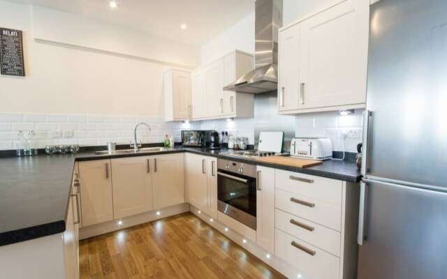 The Broadmead Forest - Spacious City Centre 3BDR Apartment