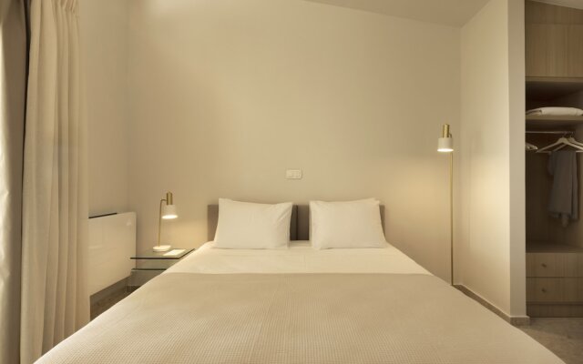 Aura Loutraki Villa