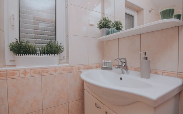 Pool Apartments Tolo