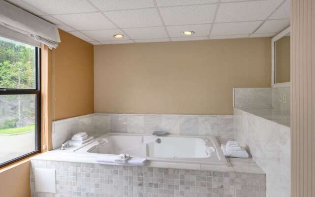 The Crossroads Hotel, Newburgh