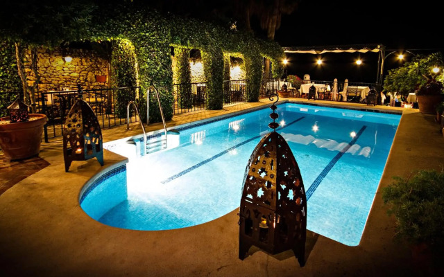Hotel Carabeo