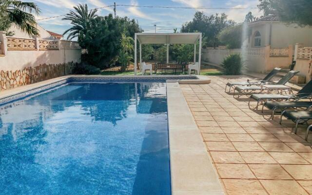 Villa Reyets 4 bed 3 bath
