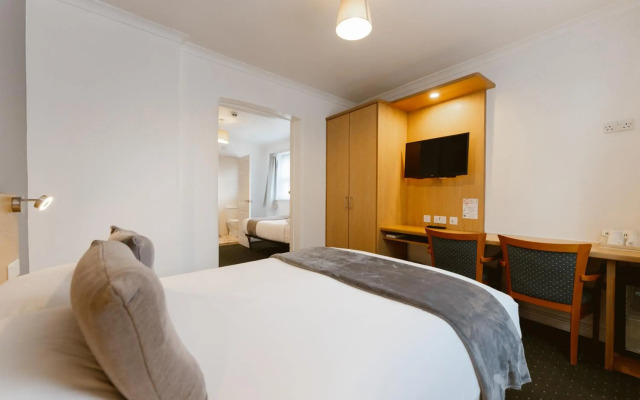 Star Hotel