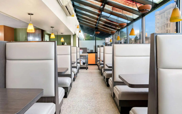 Quality Inn Detroit Downtown